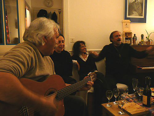 "Bésame muchouuu" con Sabi, Cristina y Simón...